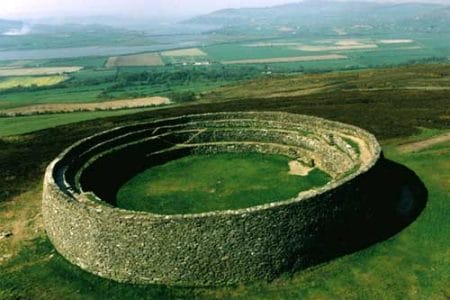 Grianán de Aileach, monumento histórico en Donegal