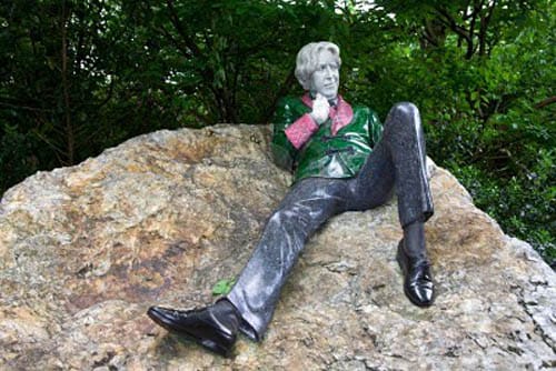 estatua de Oscar Wilde