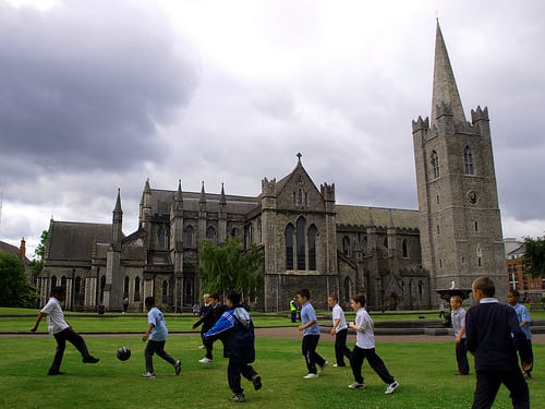 Saint Patrick, la catedral de Dublin Saint Patrick, la catedral de Dublin
